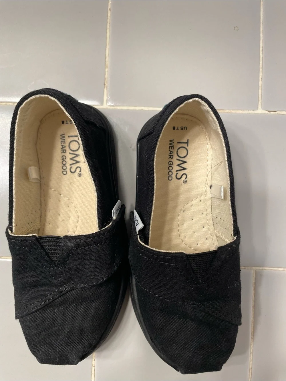 TOMS Kids Classic Canvas Slip-On Shoes in Black Size 8T